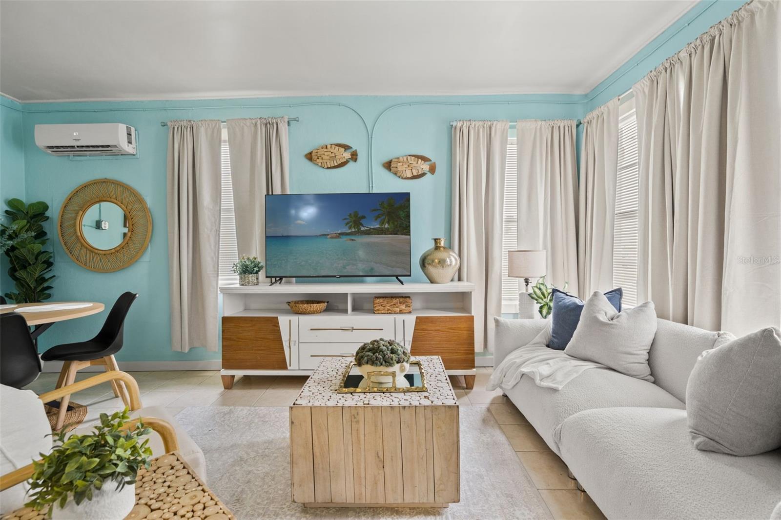 1307 S BERMUDA BLVD — photo 2