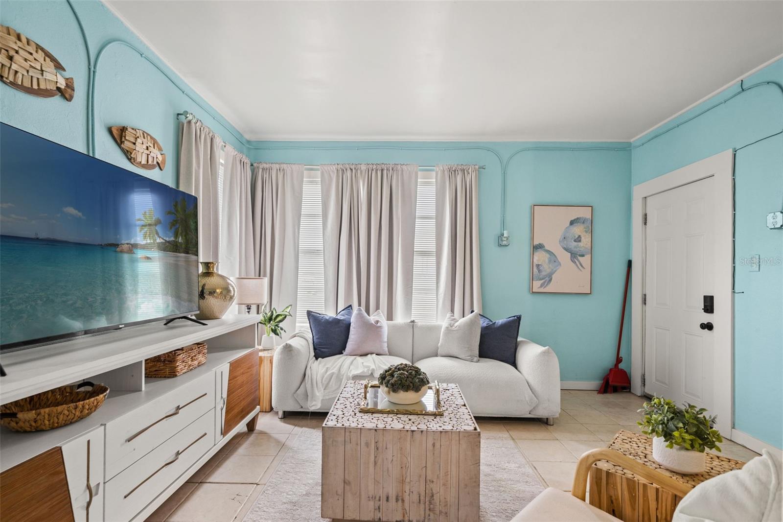 1307 S BERMUDA BLVD — photo 4