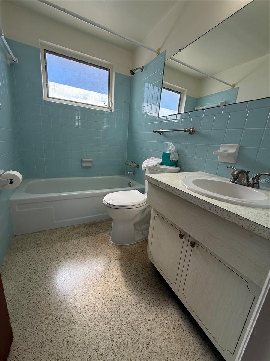 3838 BEECHWOOD DR — photo 12