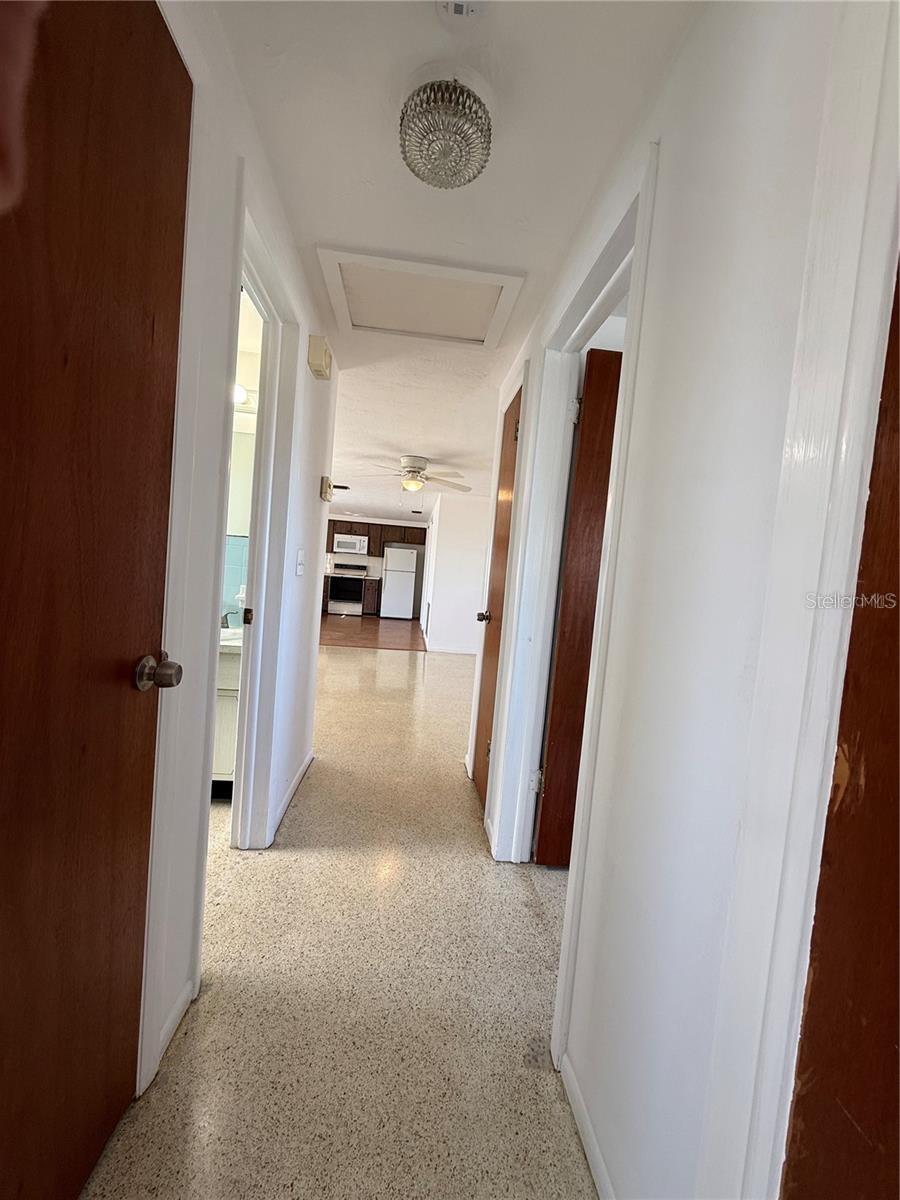 3838 BEECHWOOD DR — photo 11