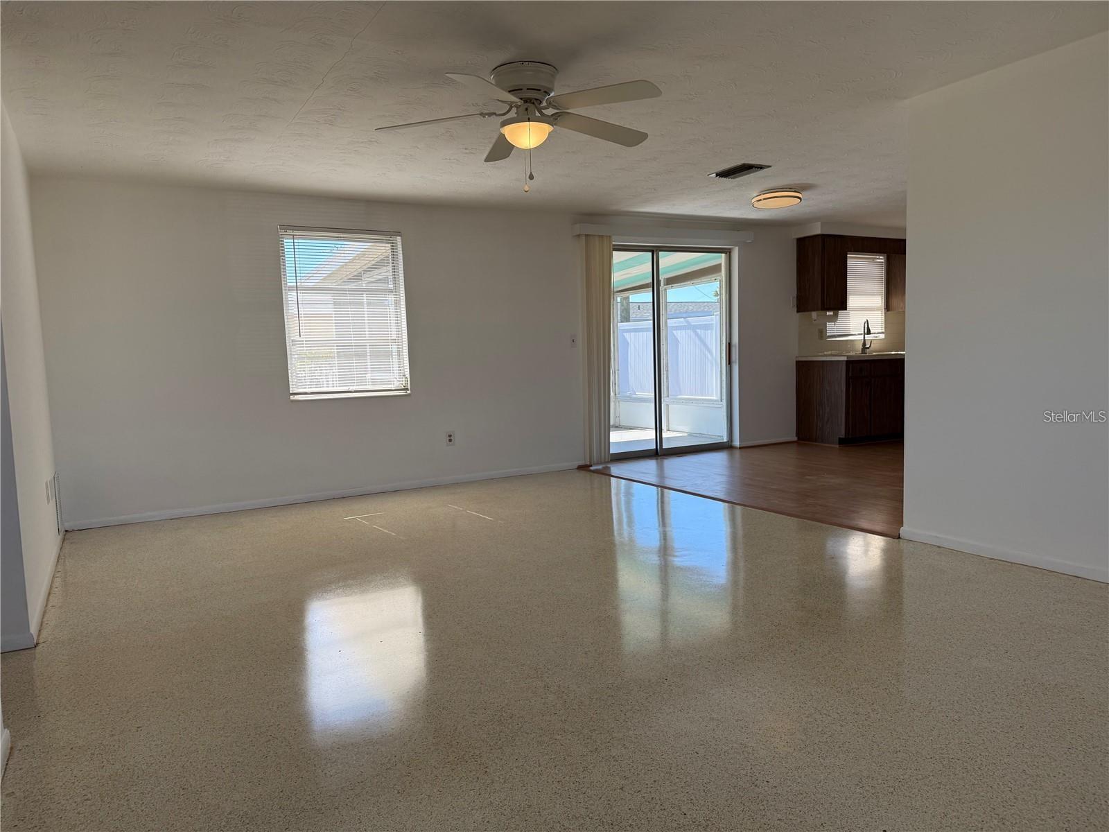 3838 BEECHWOOD DR — photo 4