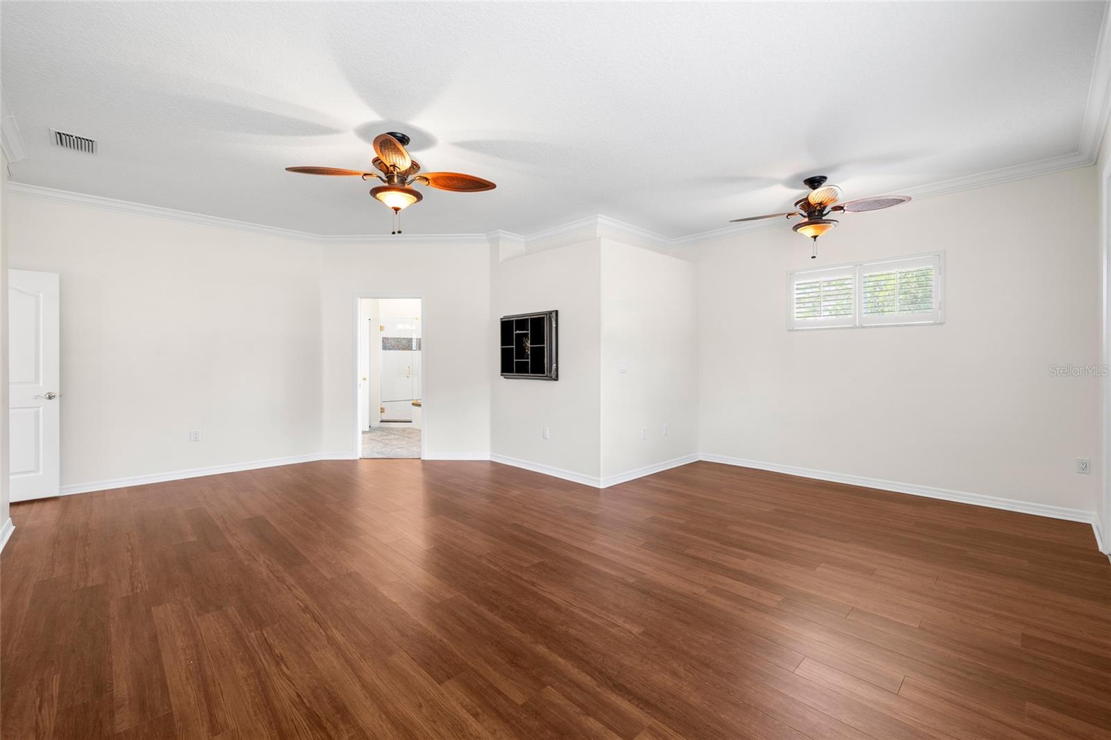 12009 BREWSTER DR — photo 35