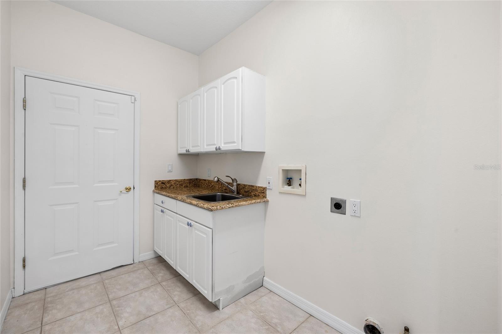 12009 BREWSTER DR — photo 46