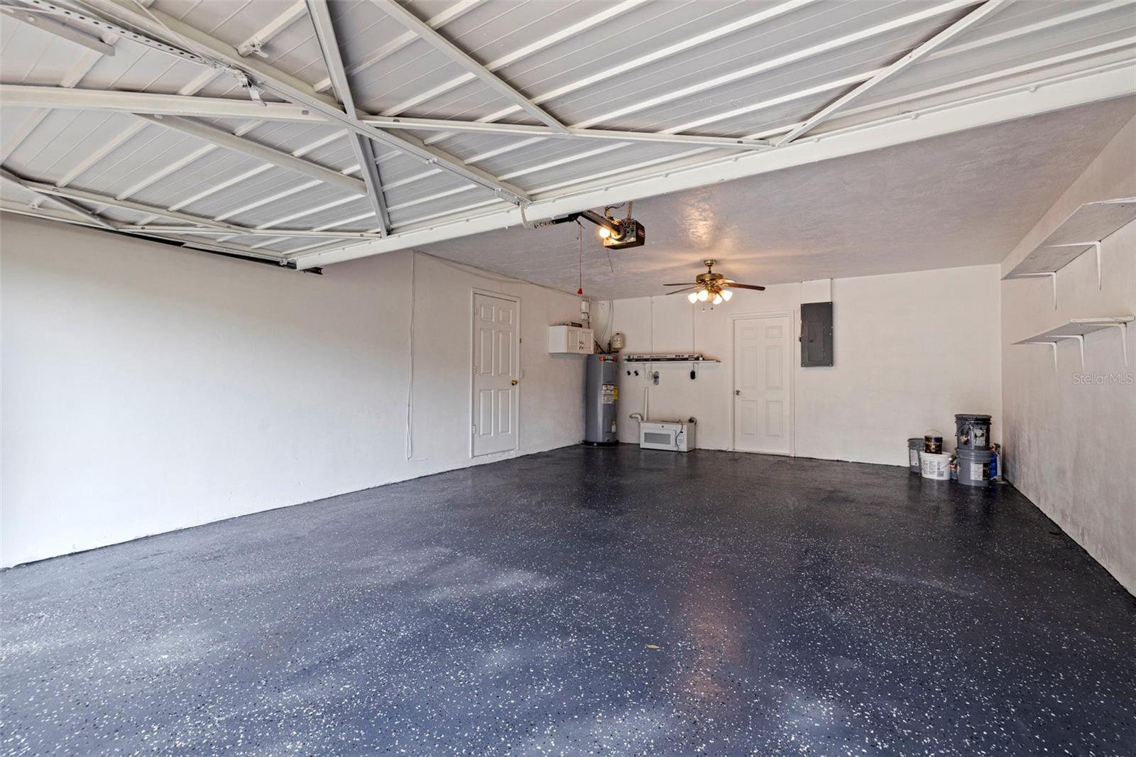 110 N NIMBUS AVE — photo 28
