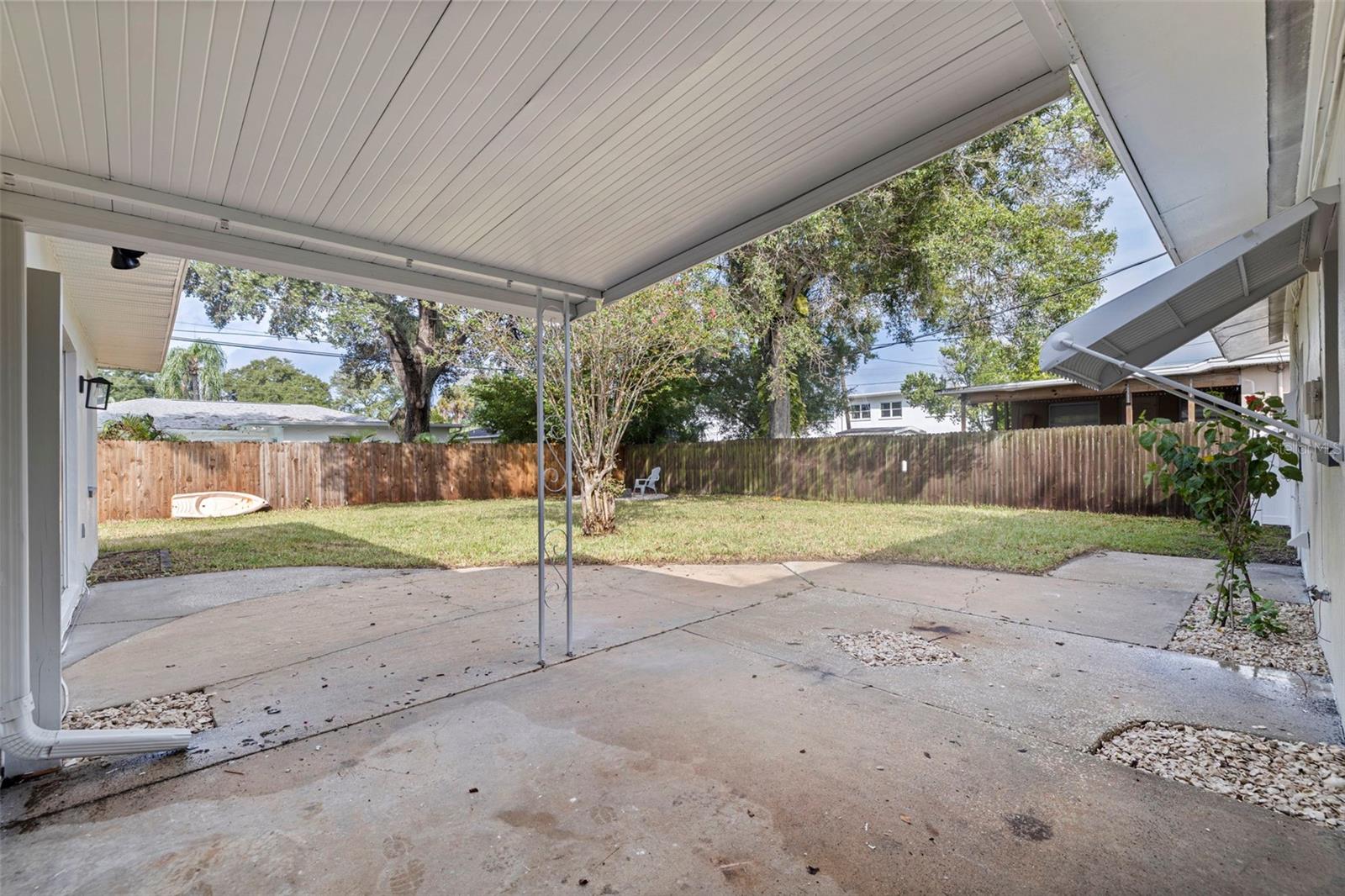 110 N NIMBUS AVE — photo 29