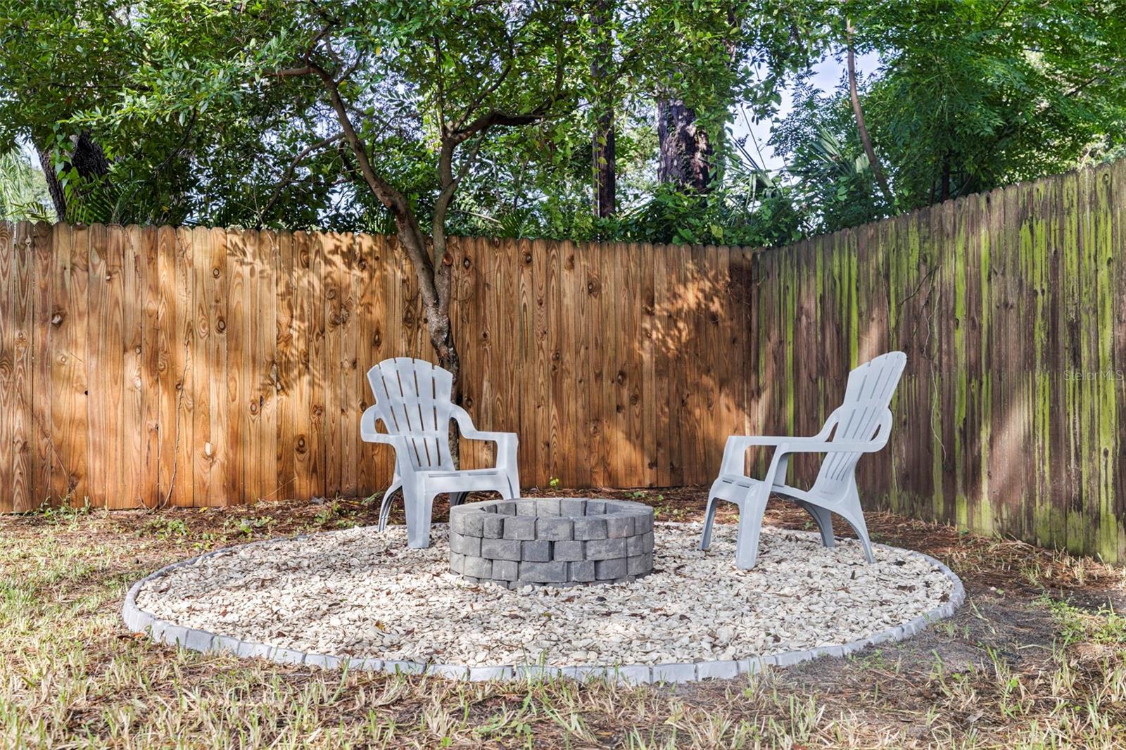 110 N NIMBUS AVE — photo 33