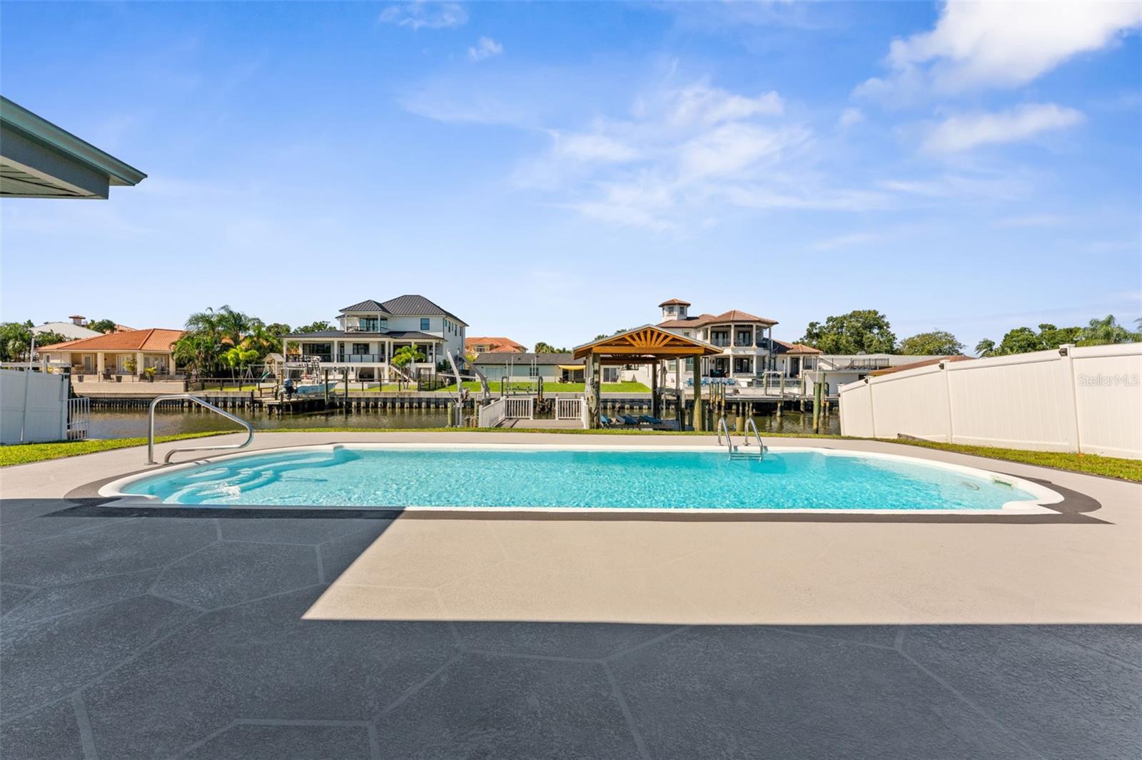3912 FONTAINEBLEAU DR — photo 54