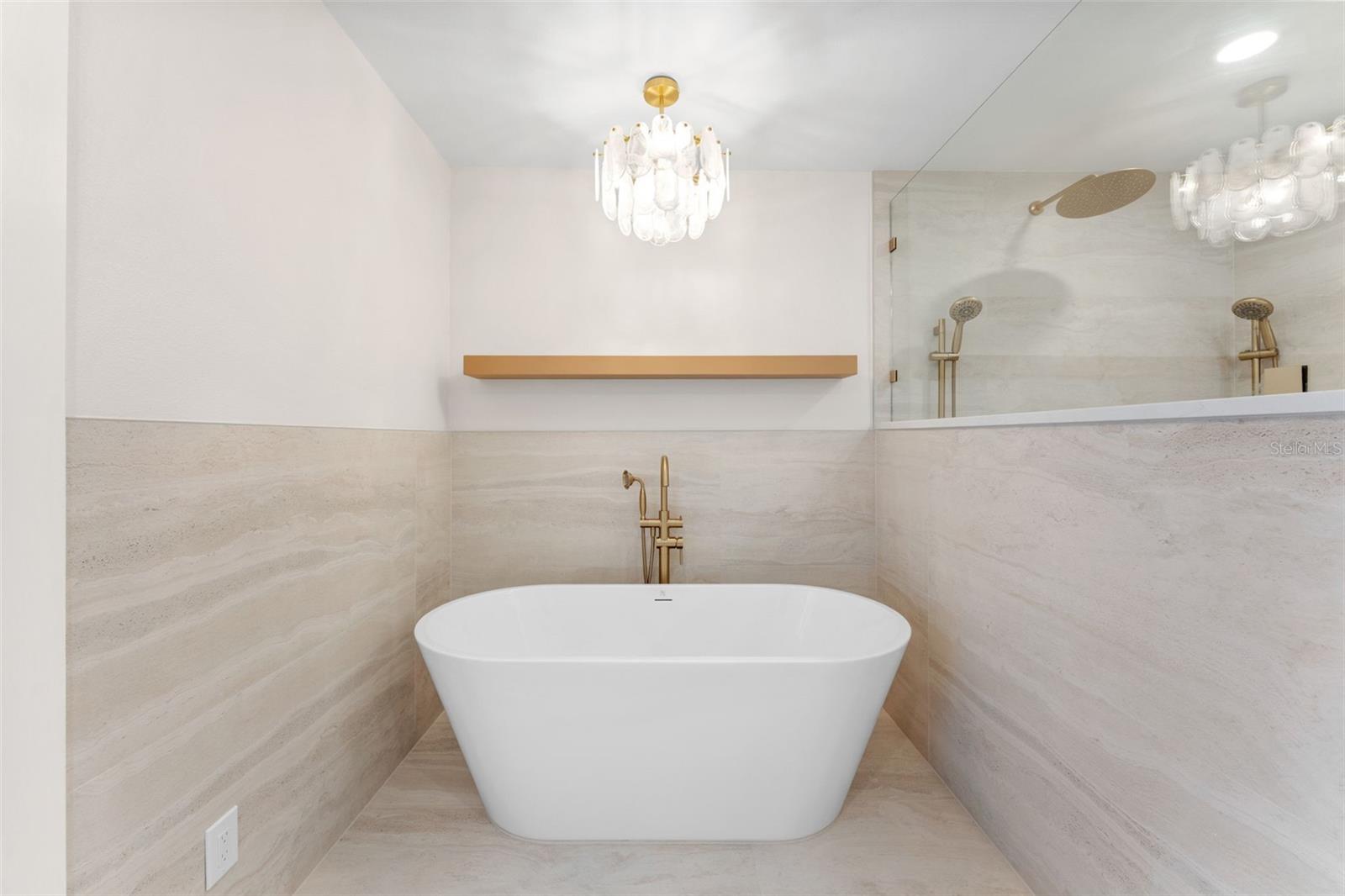 3912 FONTAINEBLEAU DR — photo 36
