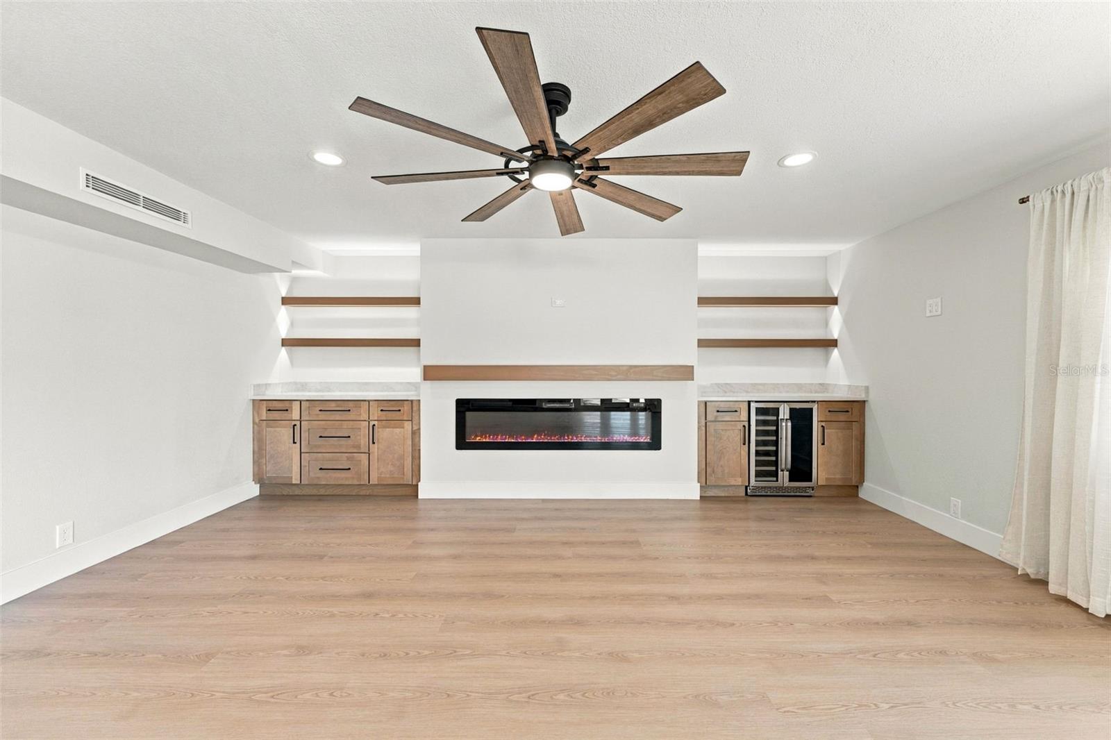 3912 FONTAINEBLEAU DR — photo 24