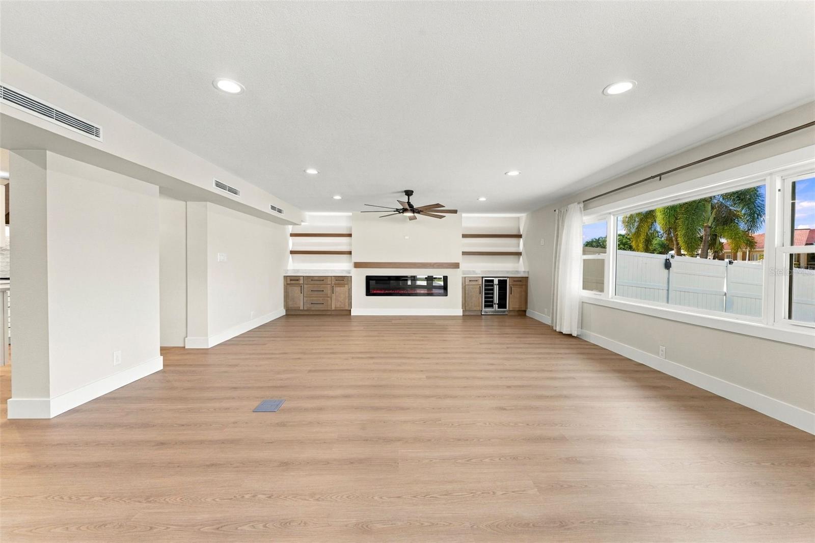 3912 FONTAINEBLEAU DR — photo 20
