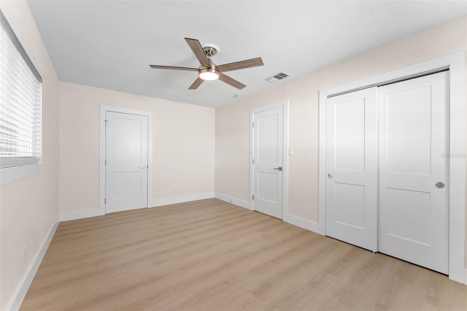 3912 FONTAINEBLEAU DR — photo 39