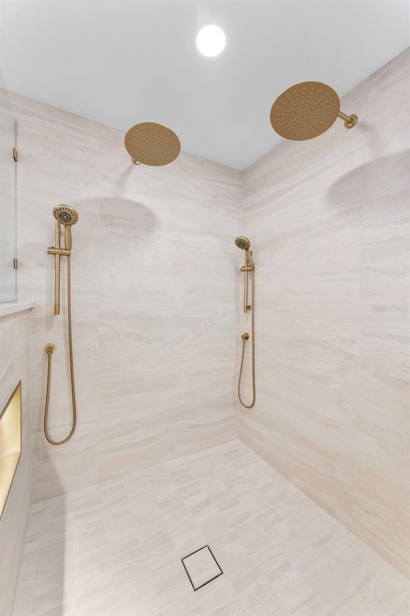 3912 FONTAINEBLEAU DR — photo 37