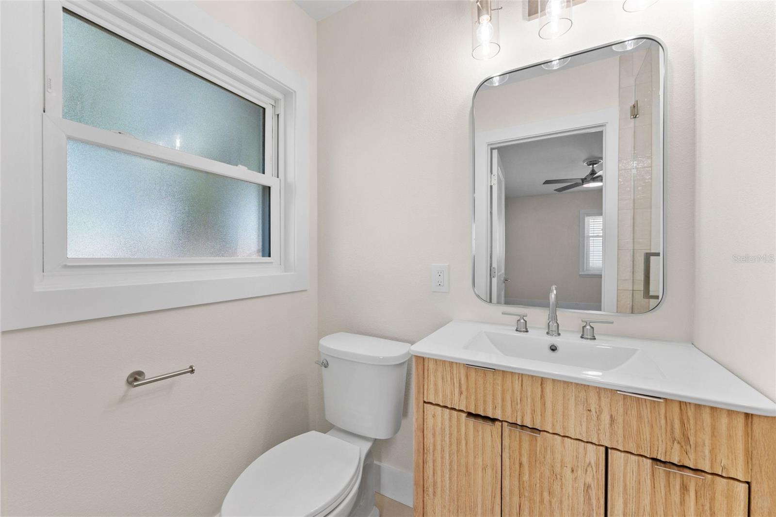3912 FONTAINEBLEAU DR — photo 40