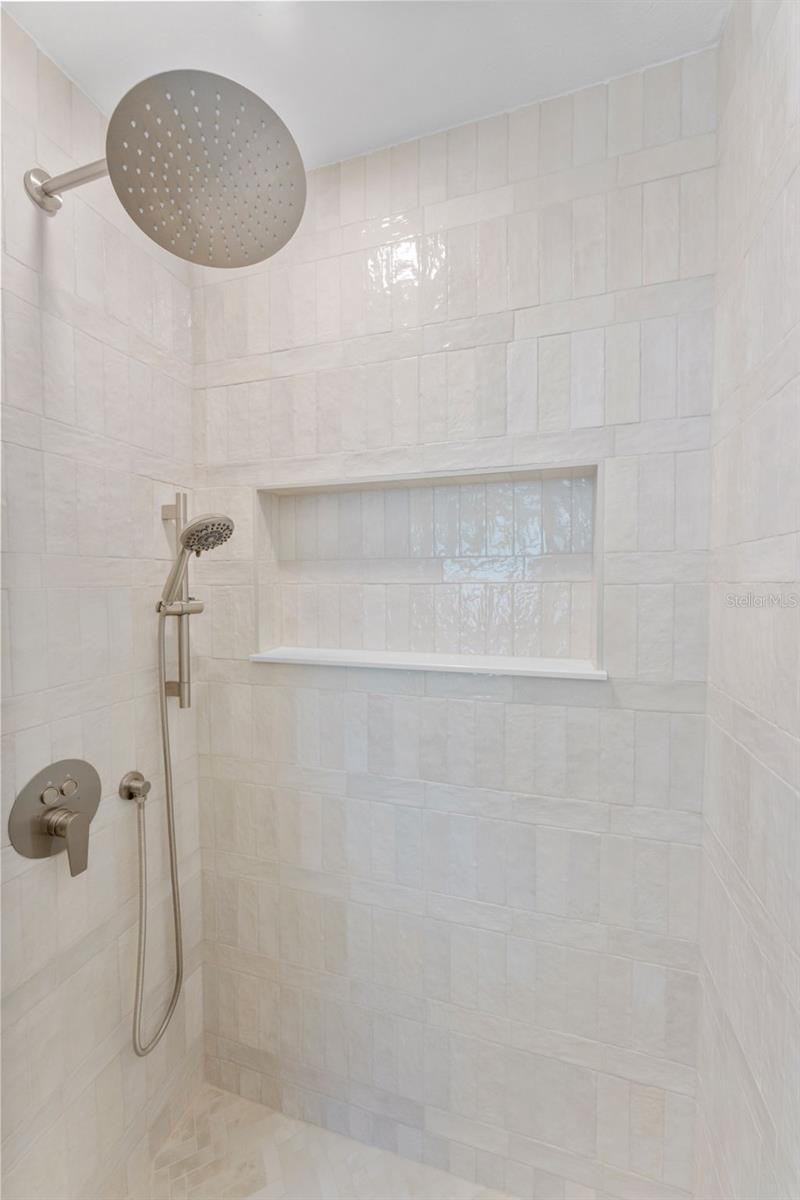 3912 FONTAINEBLEAU DR — photo 41