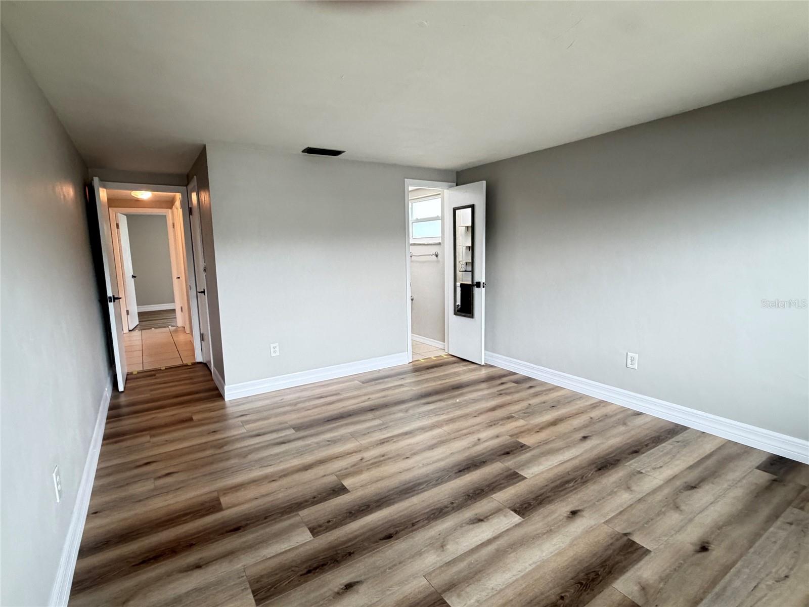 4015 CASHMERE DR — photo 15