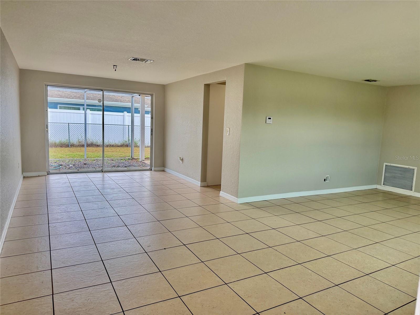 4015 CASHMERE DR — photo 6