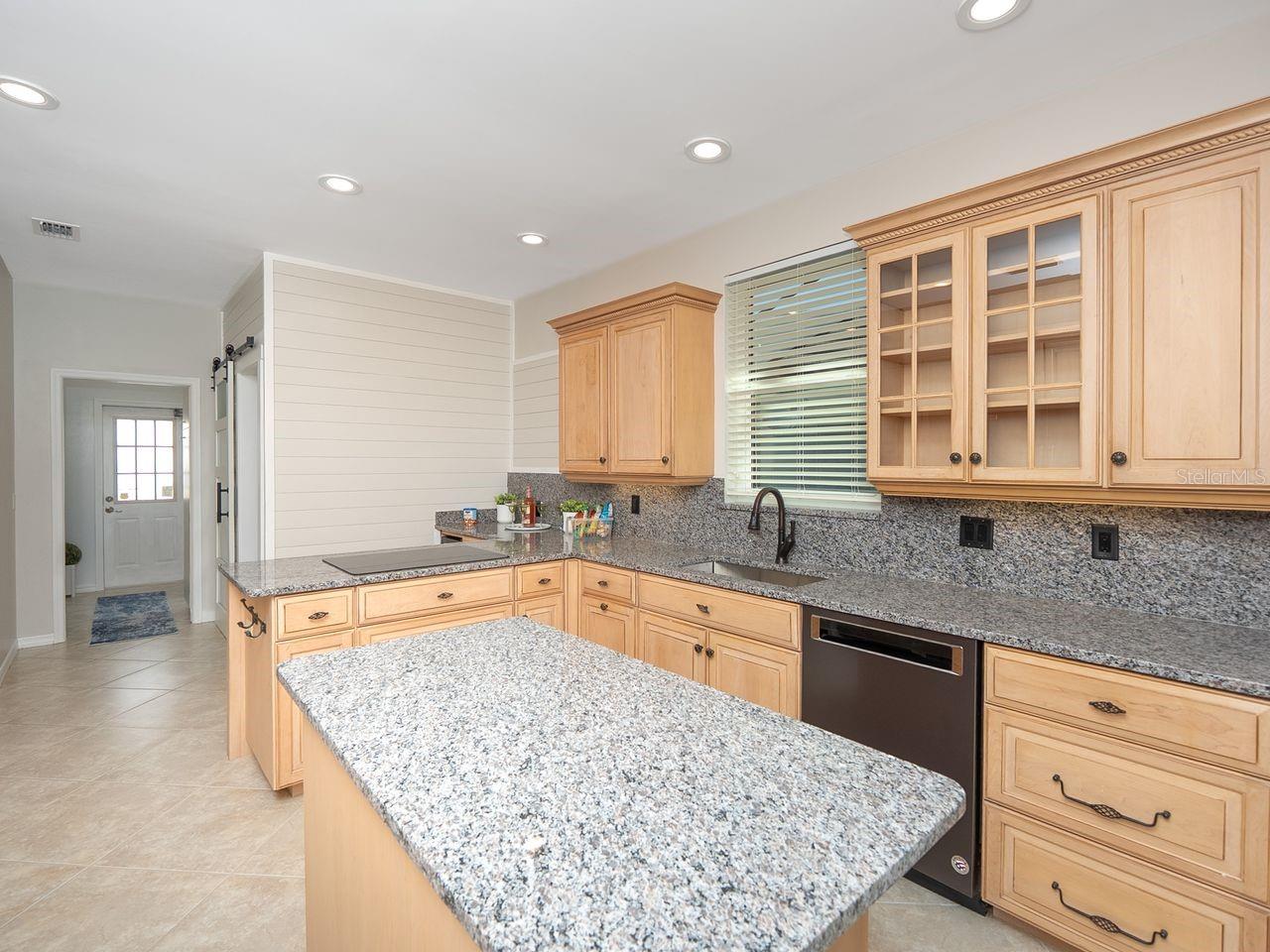 71 CAYMAN ISLES BLVD — photo 30