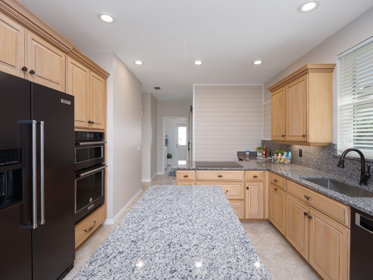 71 CAYMAN ISLES BLVD — photo 25