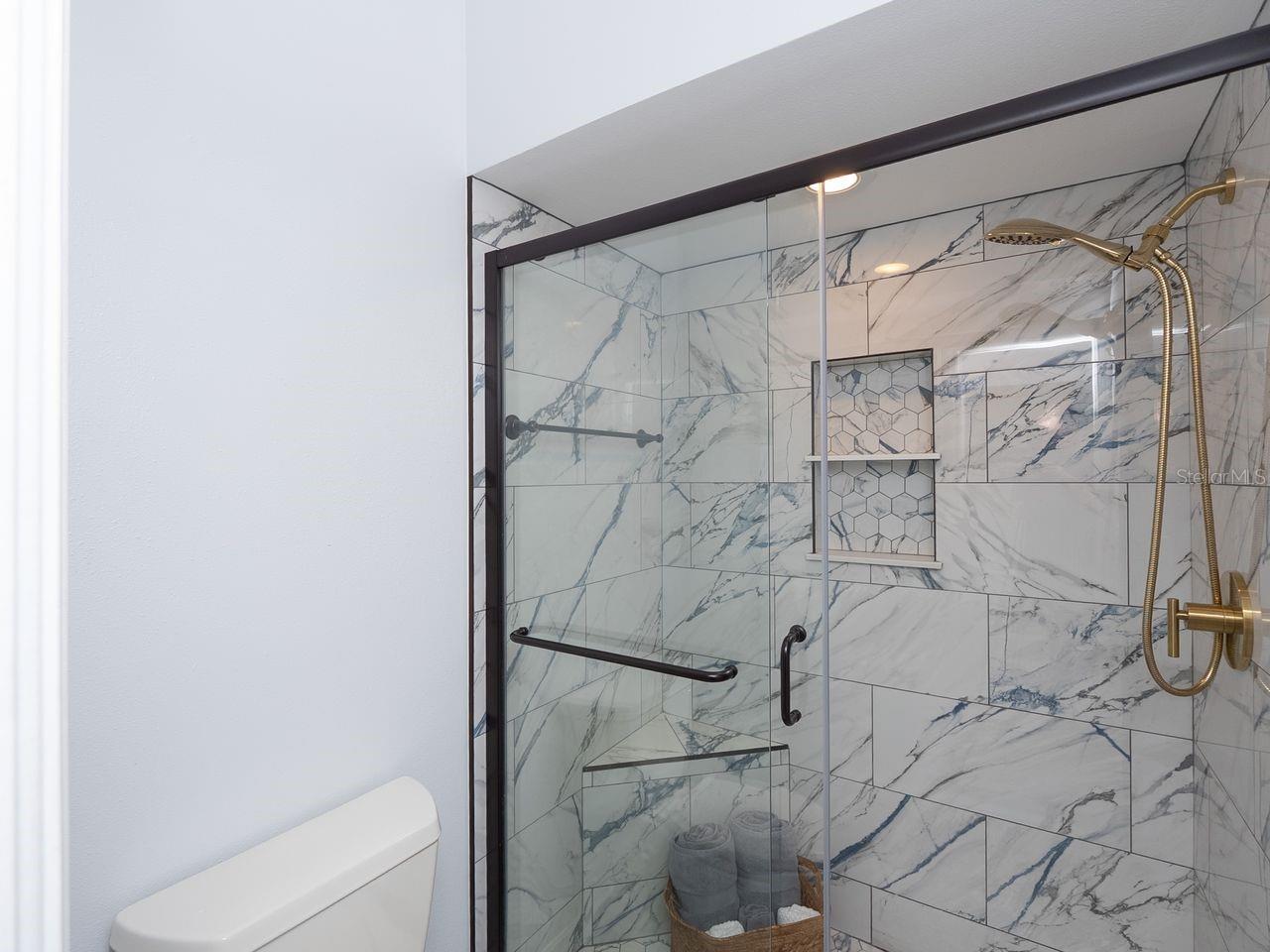 71 CAYMAN ISLES BLVD — photo 36