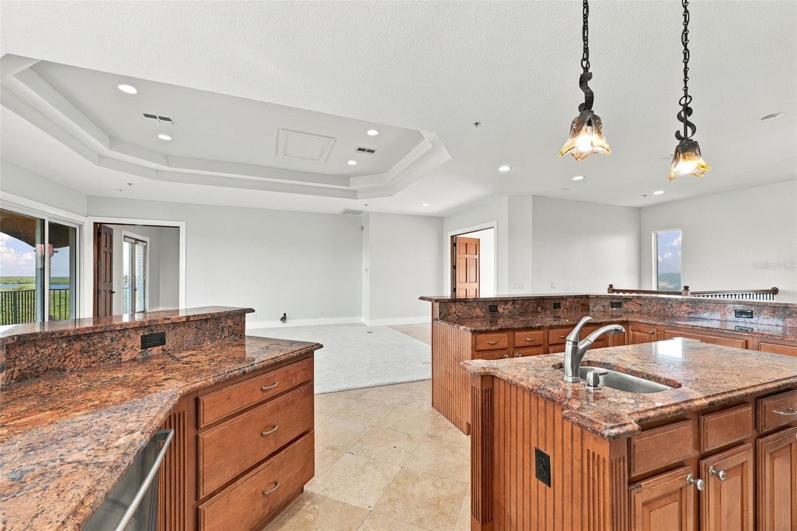 5644 EMERALD POINTE CIR — photo 20