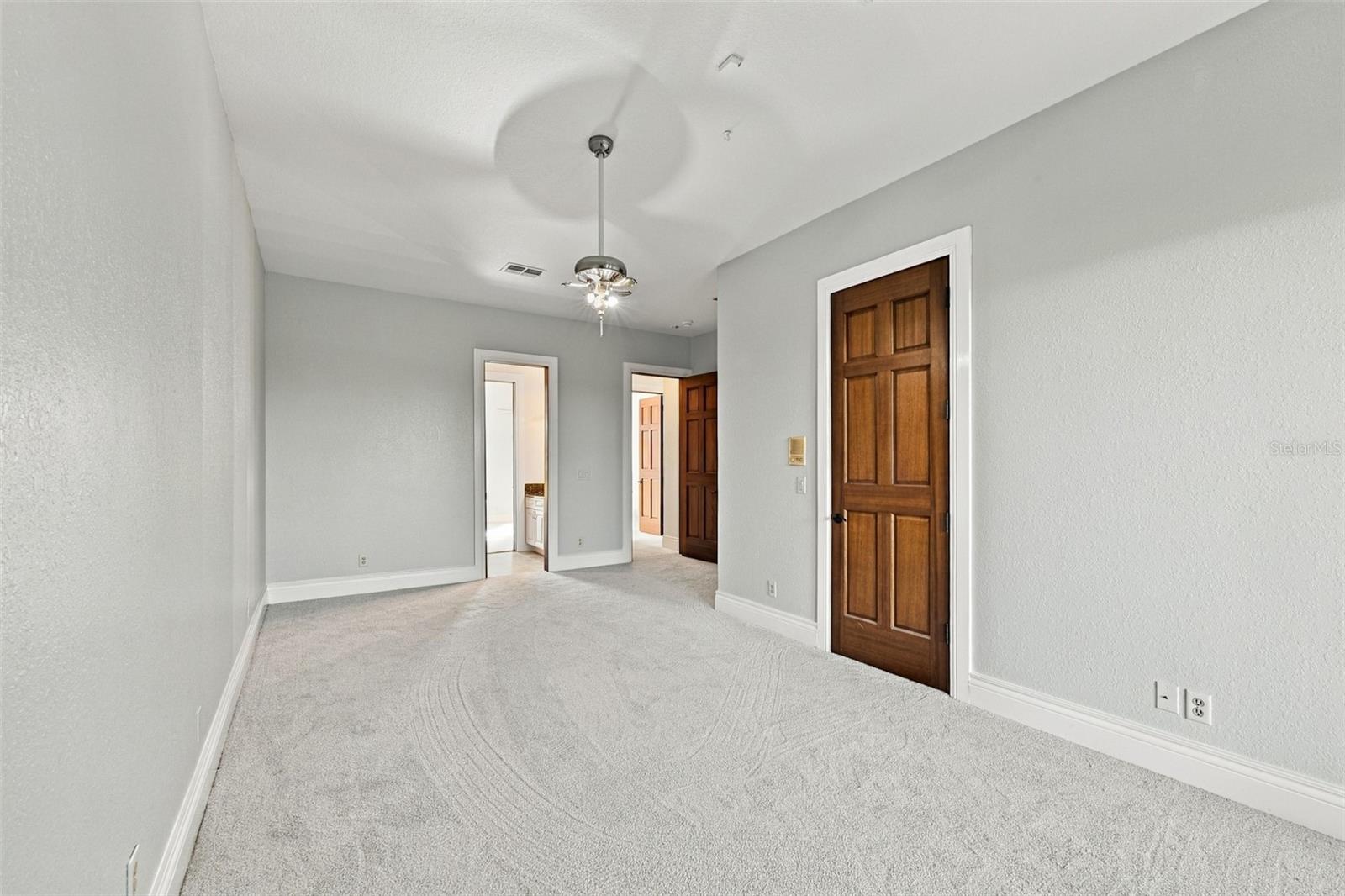 5644 EMERALD POINTE CIR — photo 47