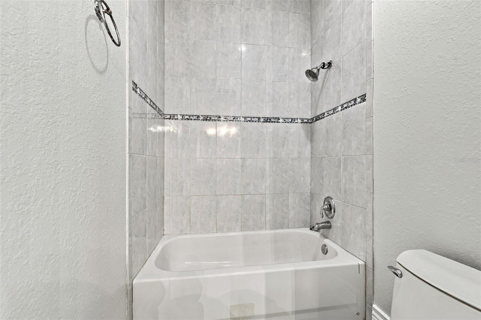5644 EMERALD POINTE CIR — photo 43
