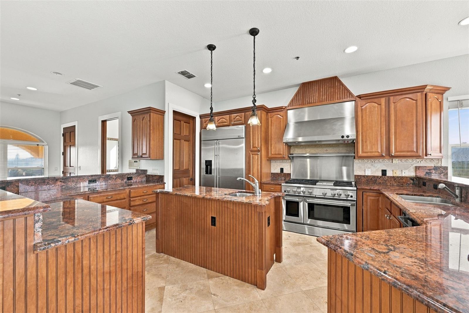 5644 EMERALD POINTE CIR — photo 17