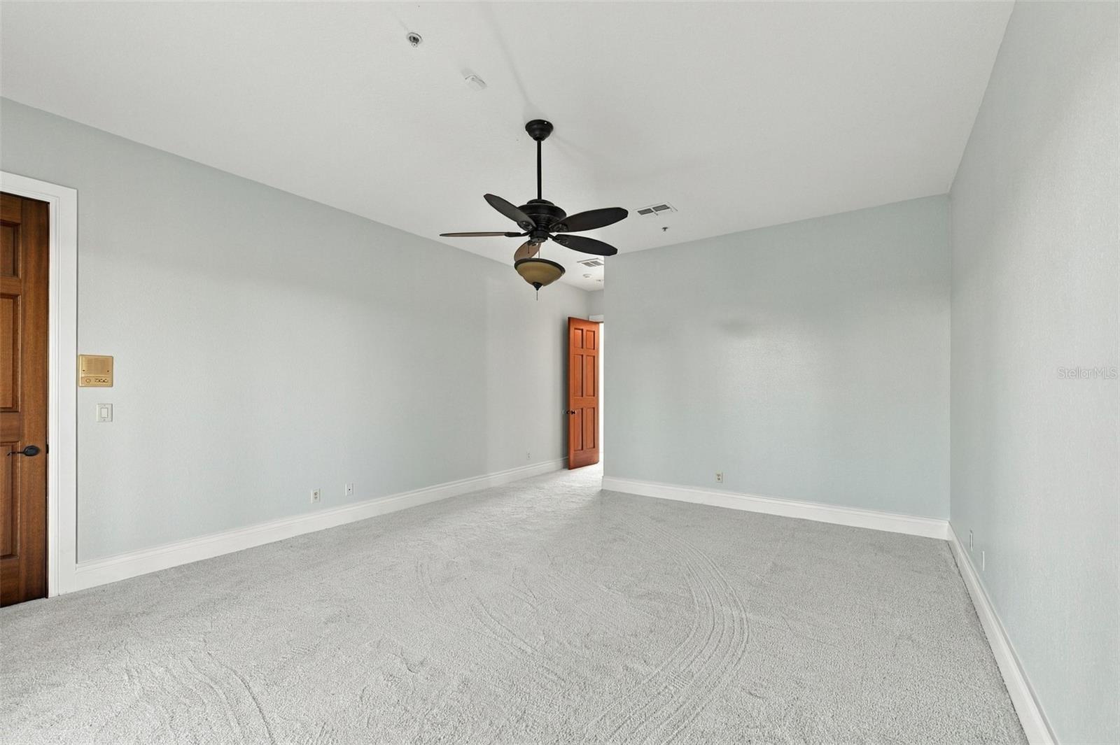 5644 EMERALD POINTE CIR — photo 39