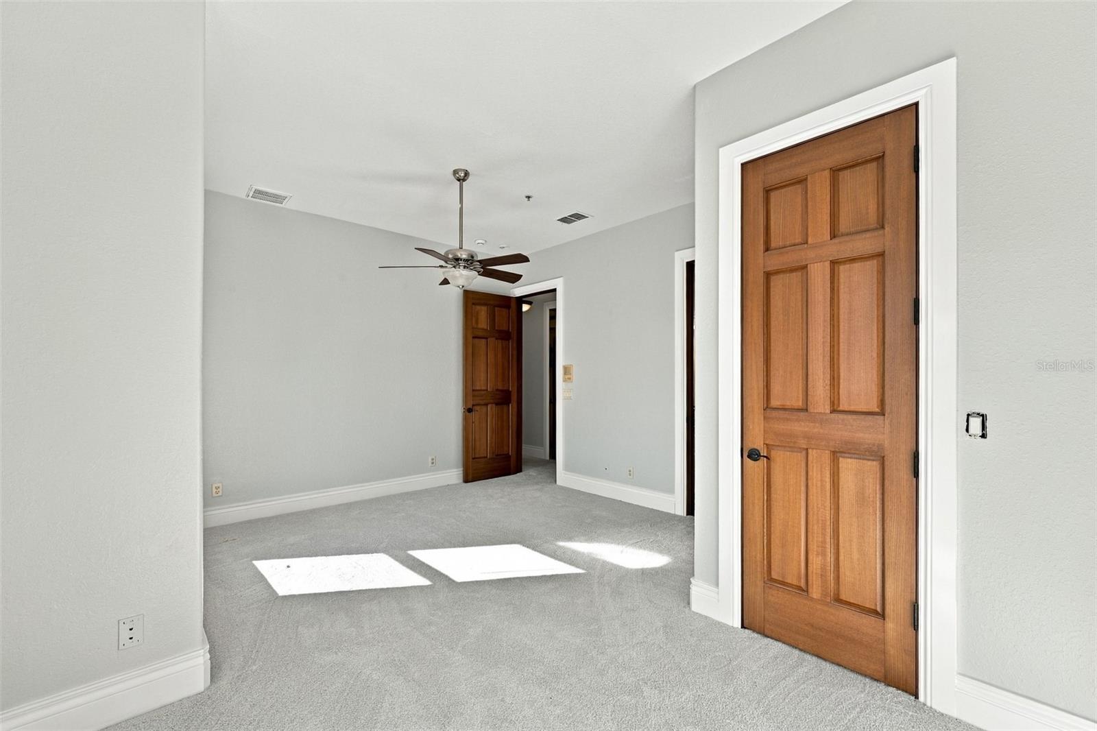 5644 EMERALD POINTE CIR — photo 44