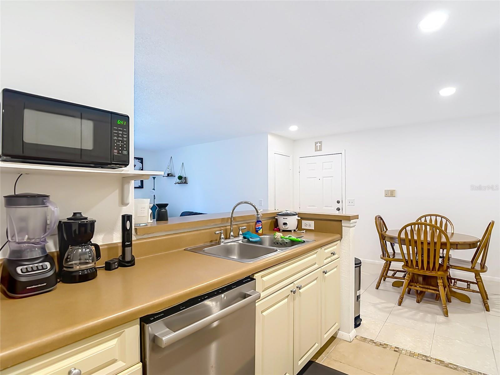 9481 HIGHLAND OAK DR #1202 — photo 17