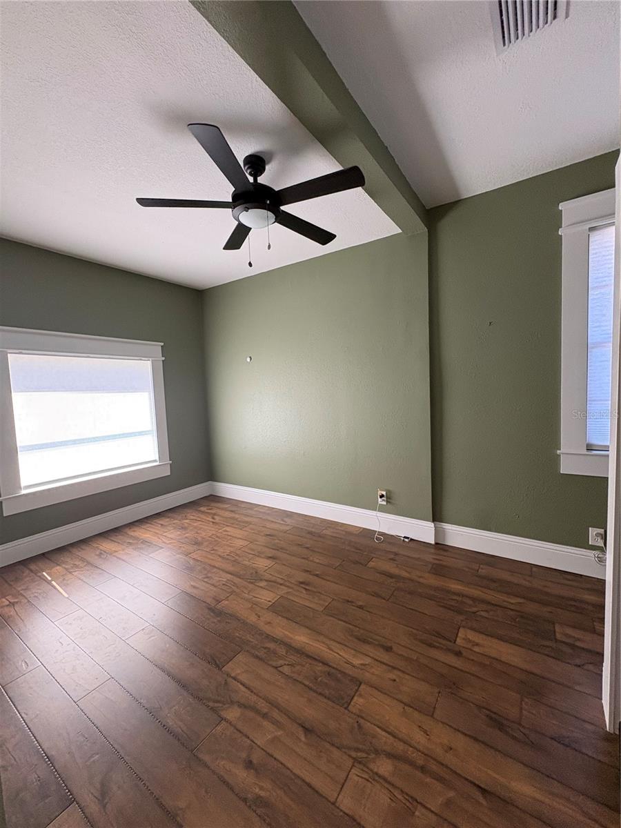 200 E FERN ST — photo 4