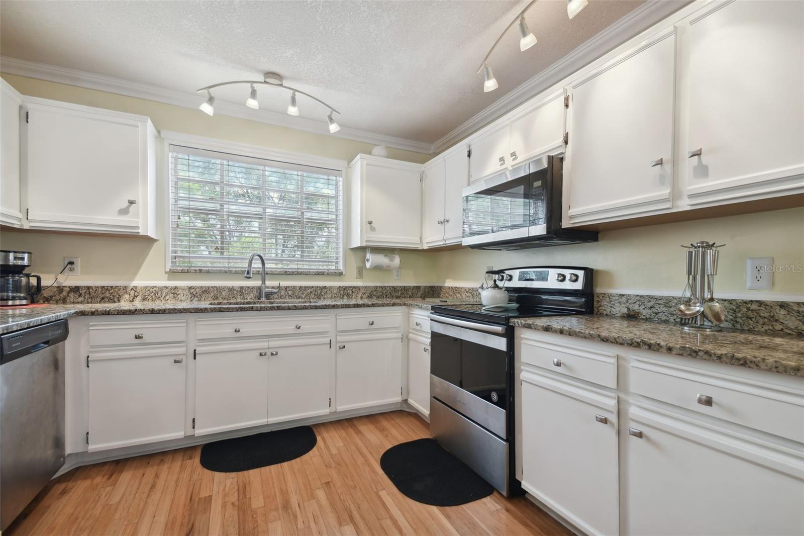 5836 RED CEDAR LN — photo 14