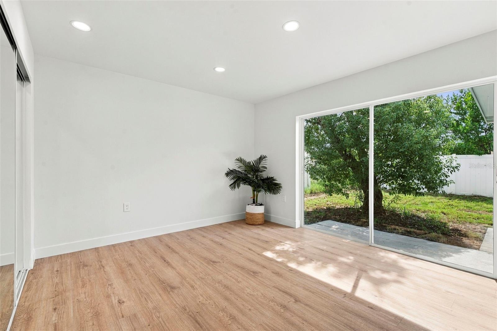 8428 PAXTON DR — photo 23