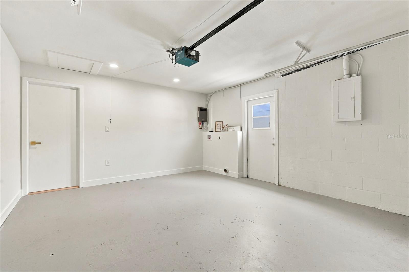 8428 PAXTON DR — photo 40