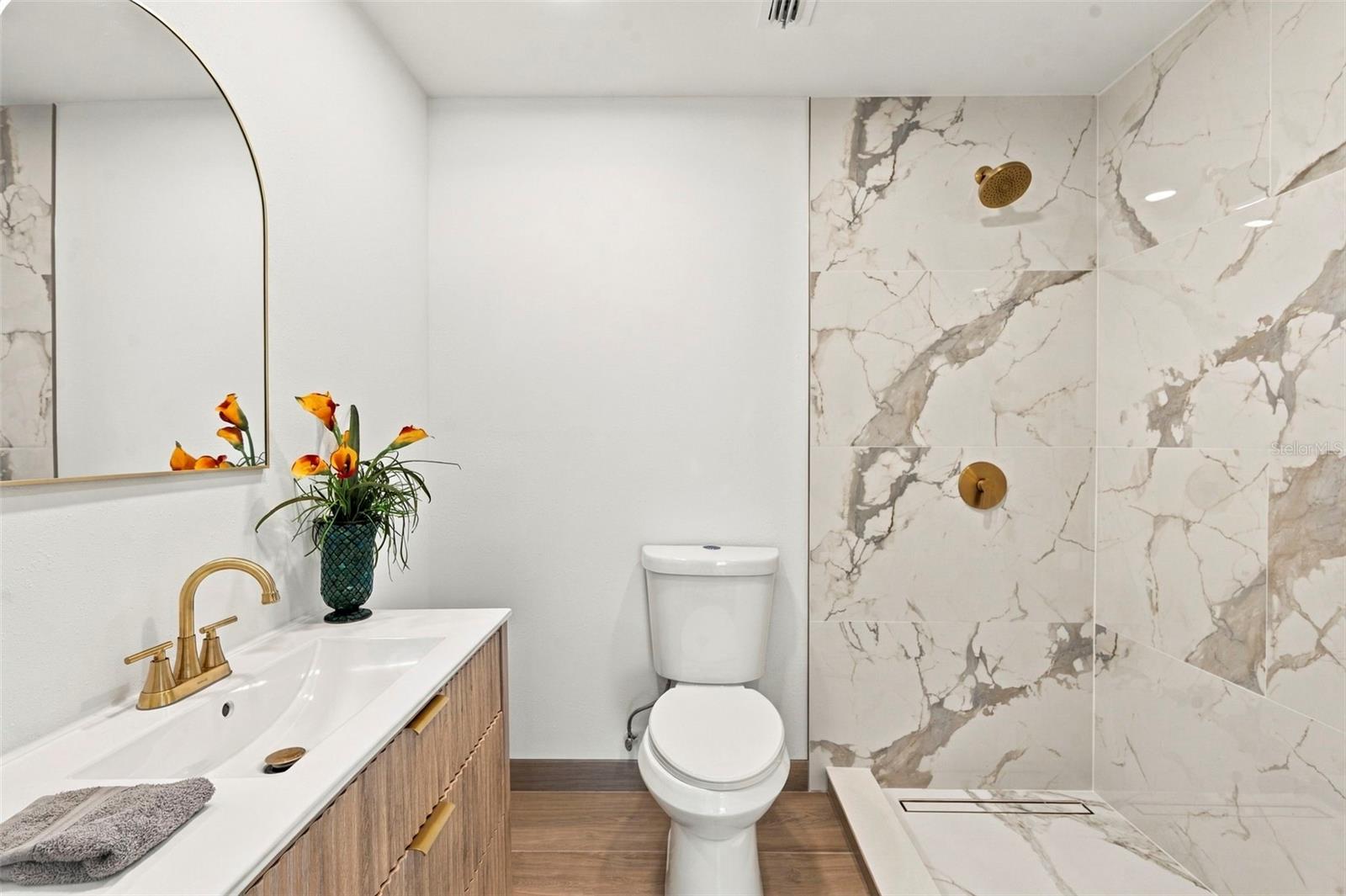 8428 PAXTON DR — photo 32
