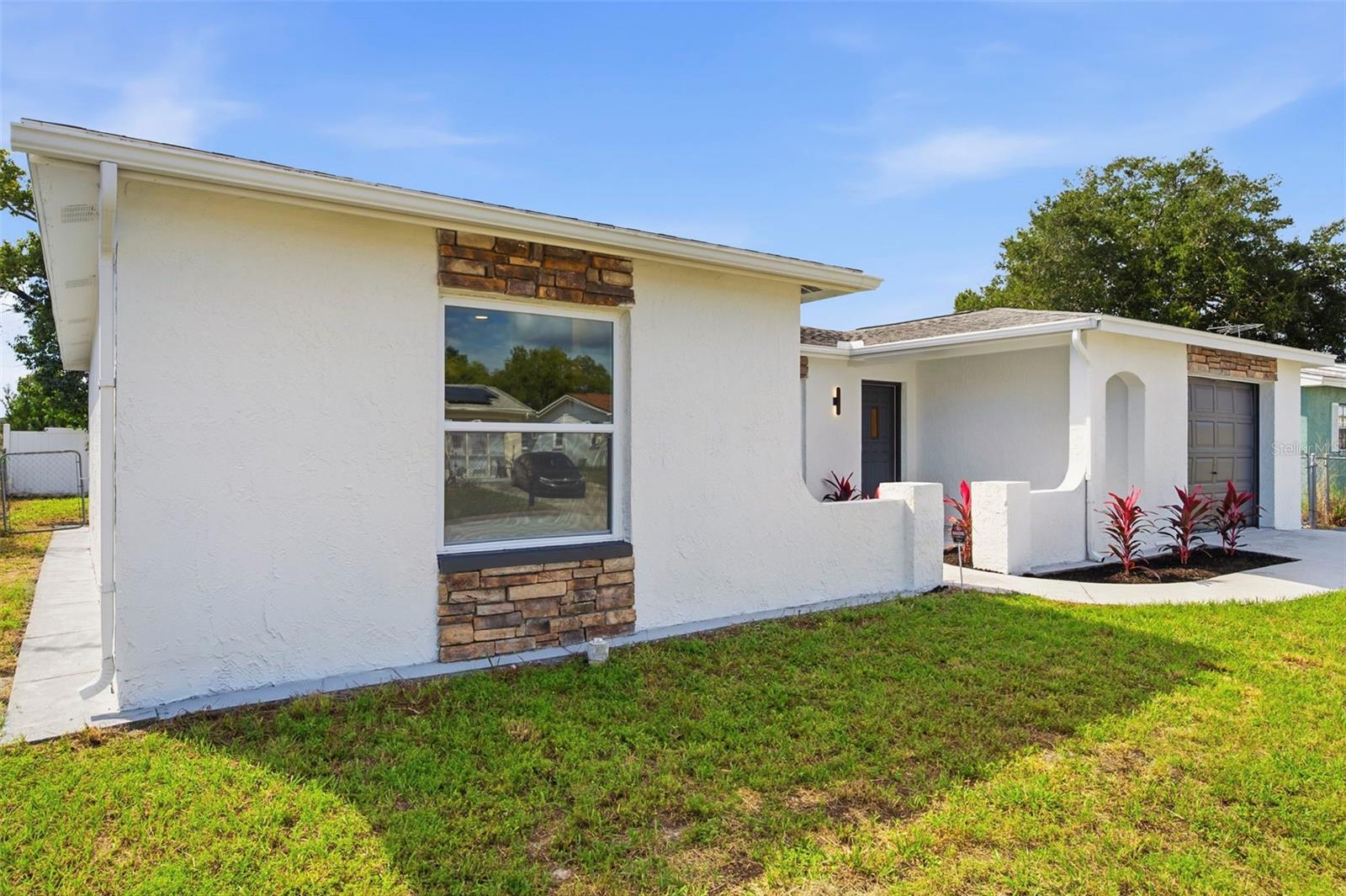 8428 PAXTON DR — photo 5