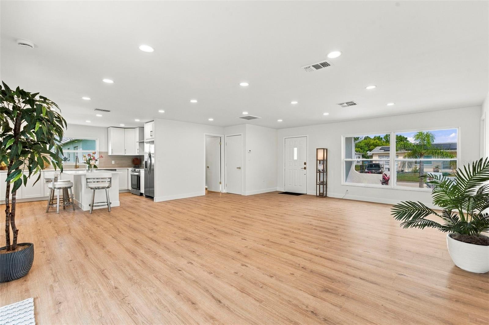 8428 PAXTON DR — photo 11