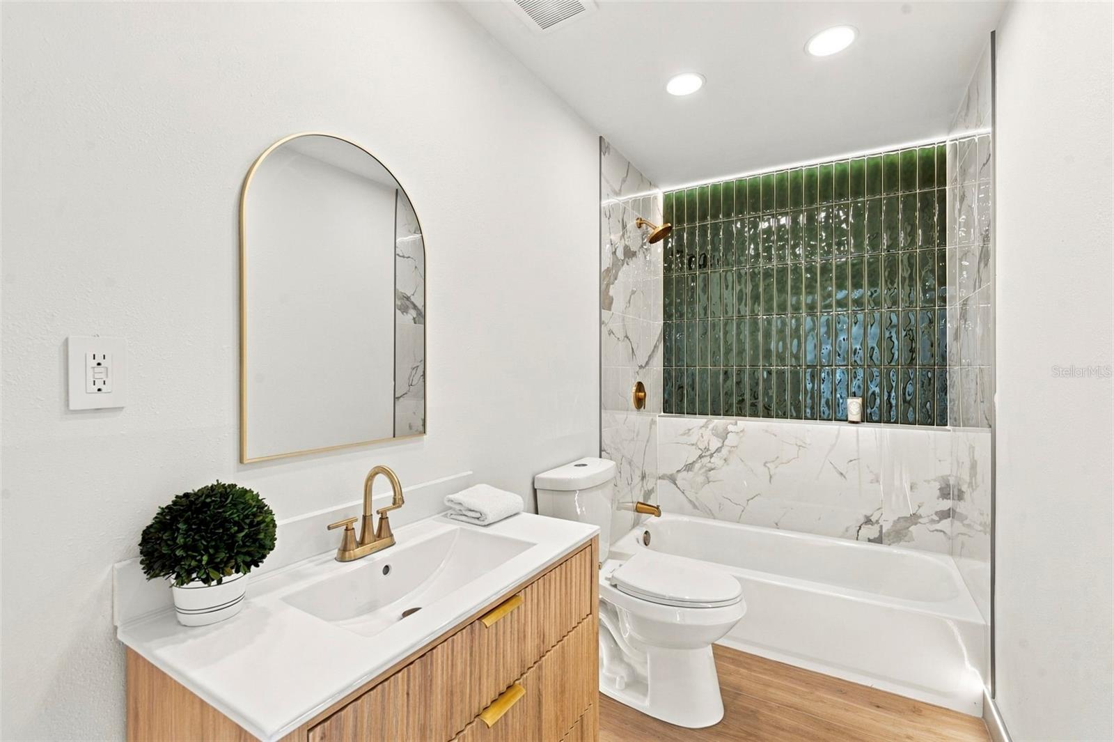 8428 PAXTON DR — photo 37