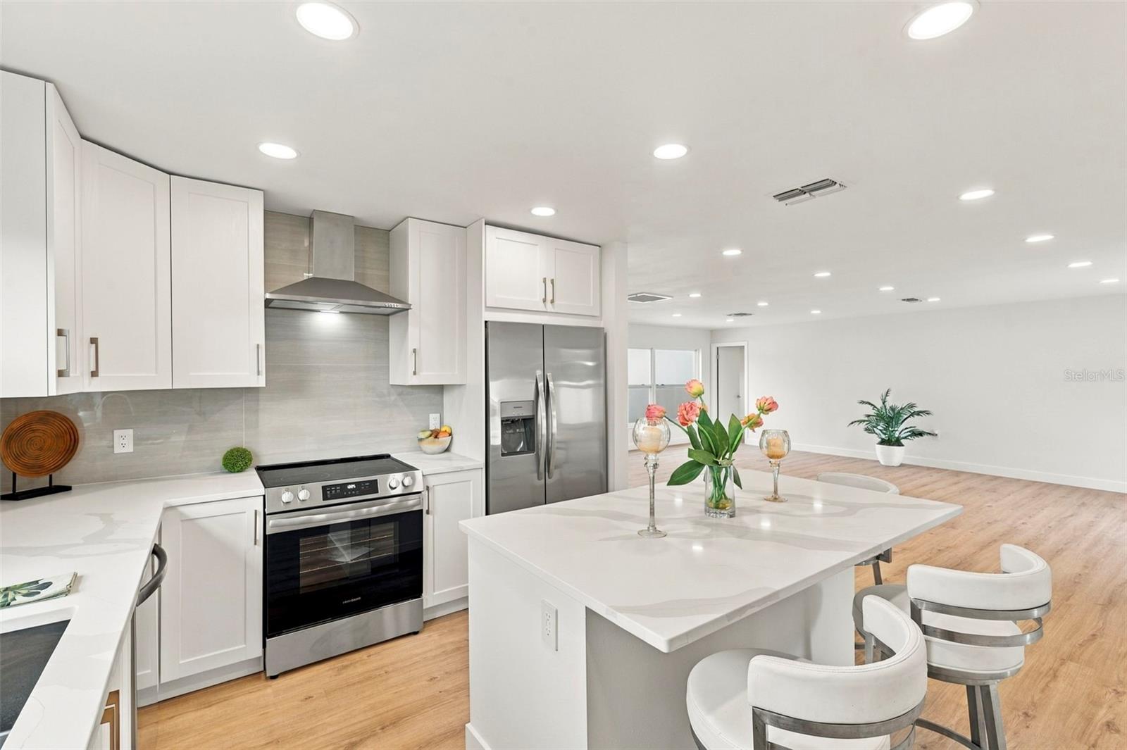8428 PAXTON DR — photo 18