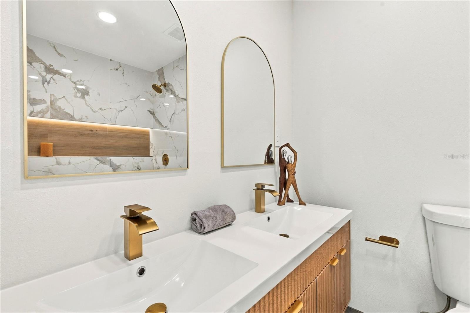8428 PAXTON DR — photo 25