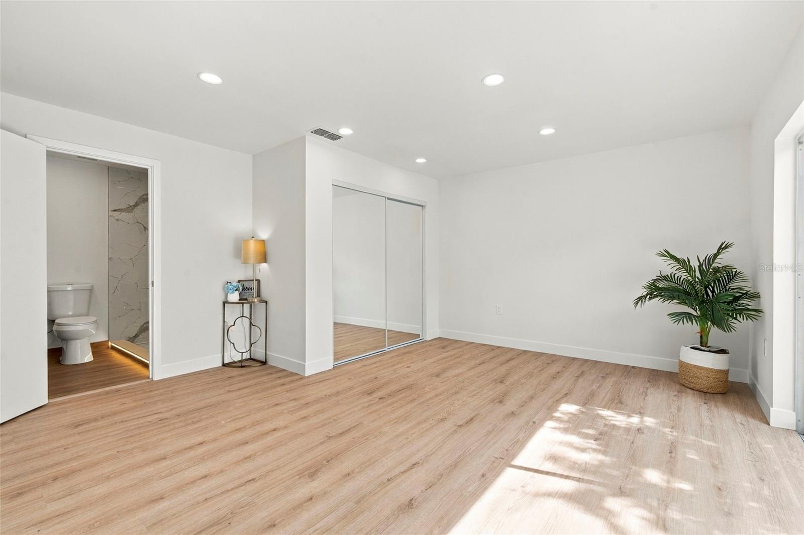 8428 PAXTON DR — photo 24