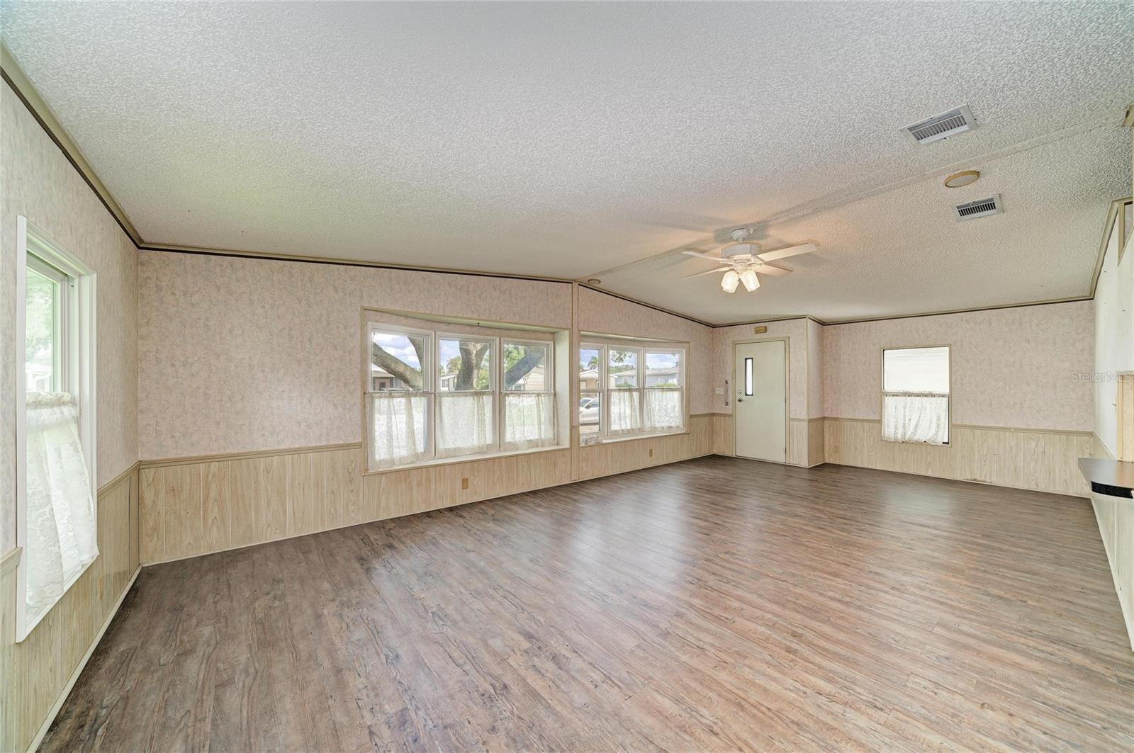 42 MEADOWLARK CIR — photo 11