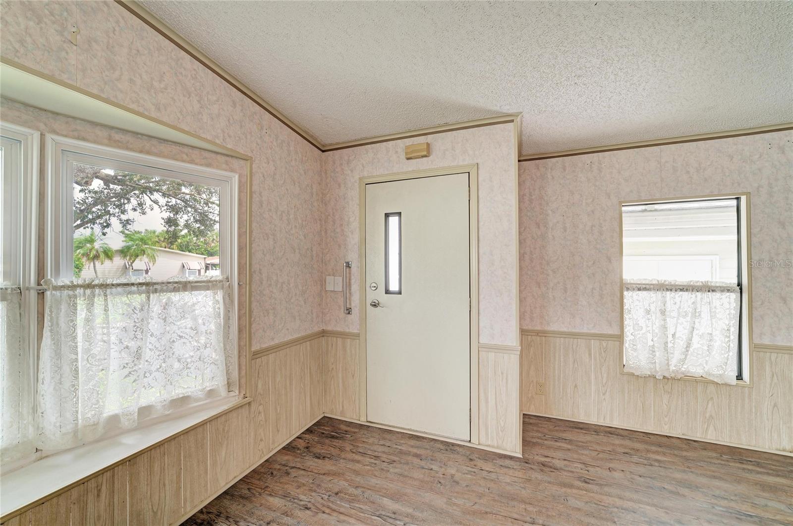 42 MEADOWLARK CIR — photo 8