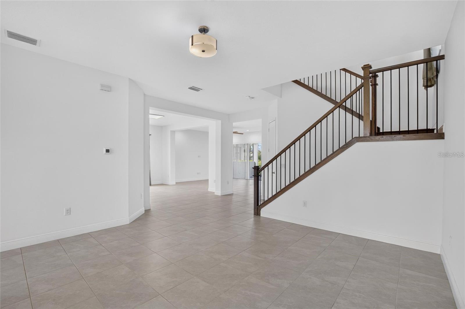 31142 LINDENTREE DR — photo 4