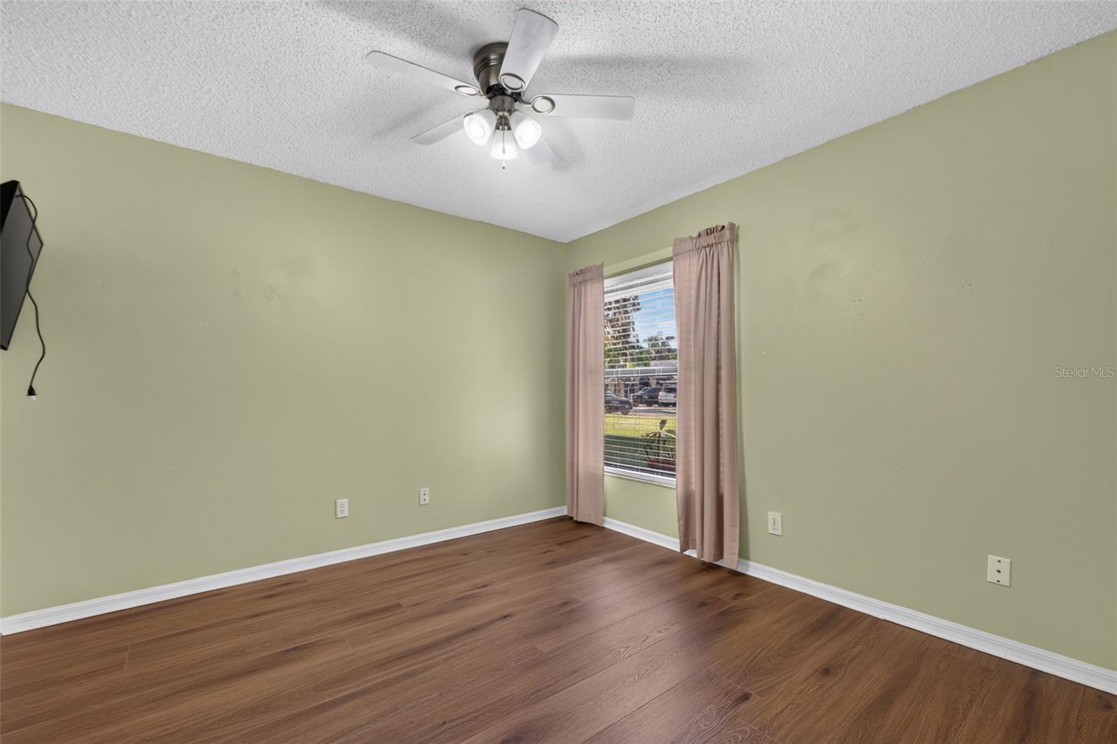 4104 CONCORD WAY — photo 33