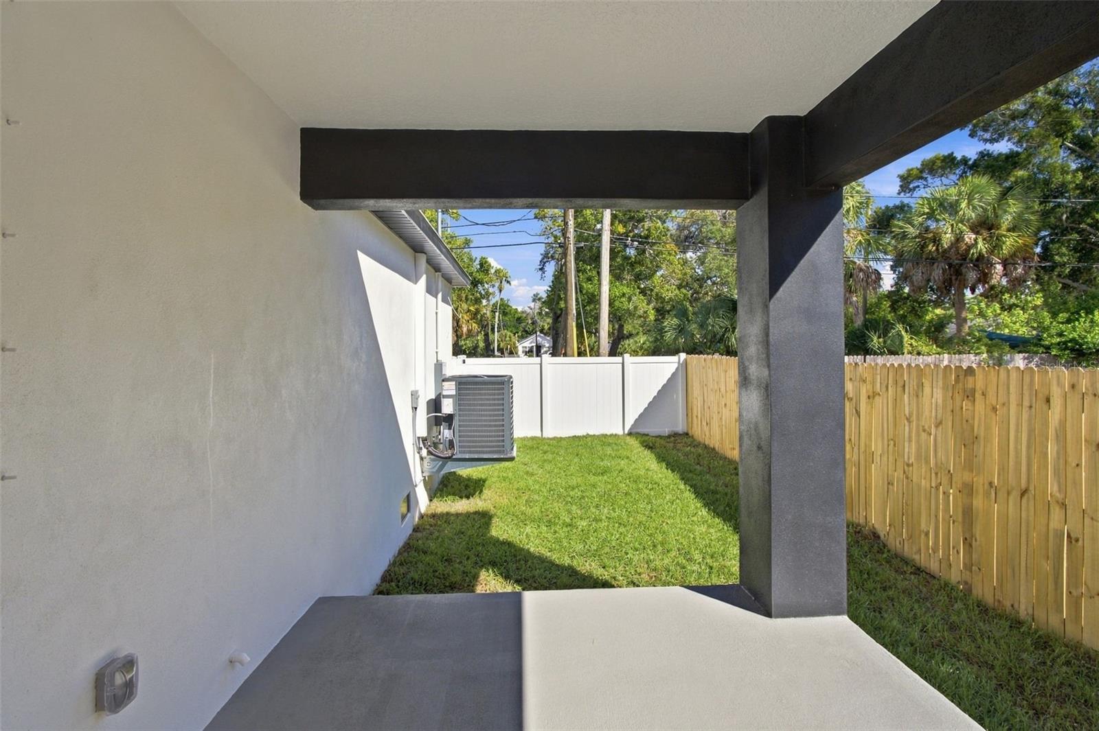 2230 KINGSTON ST S — photo 33