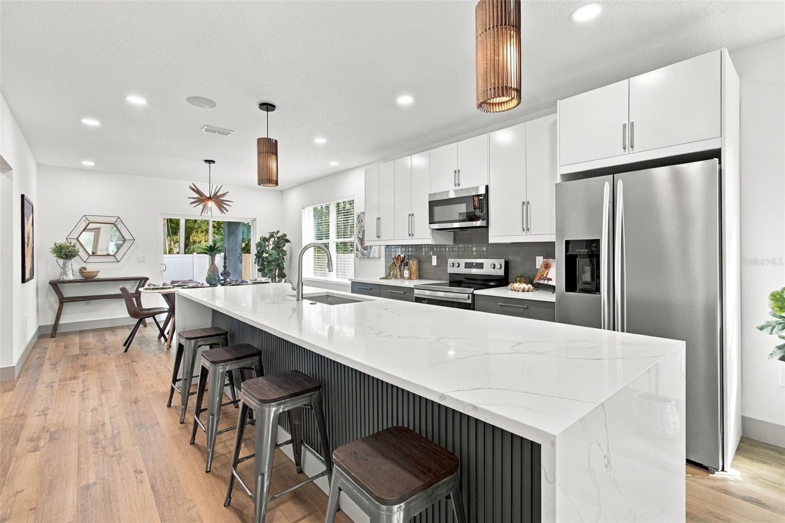 2230 KINGSTON ST S — photo 10