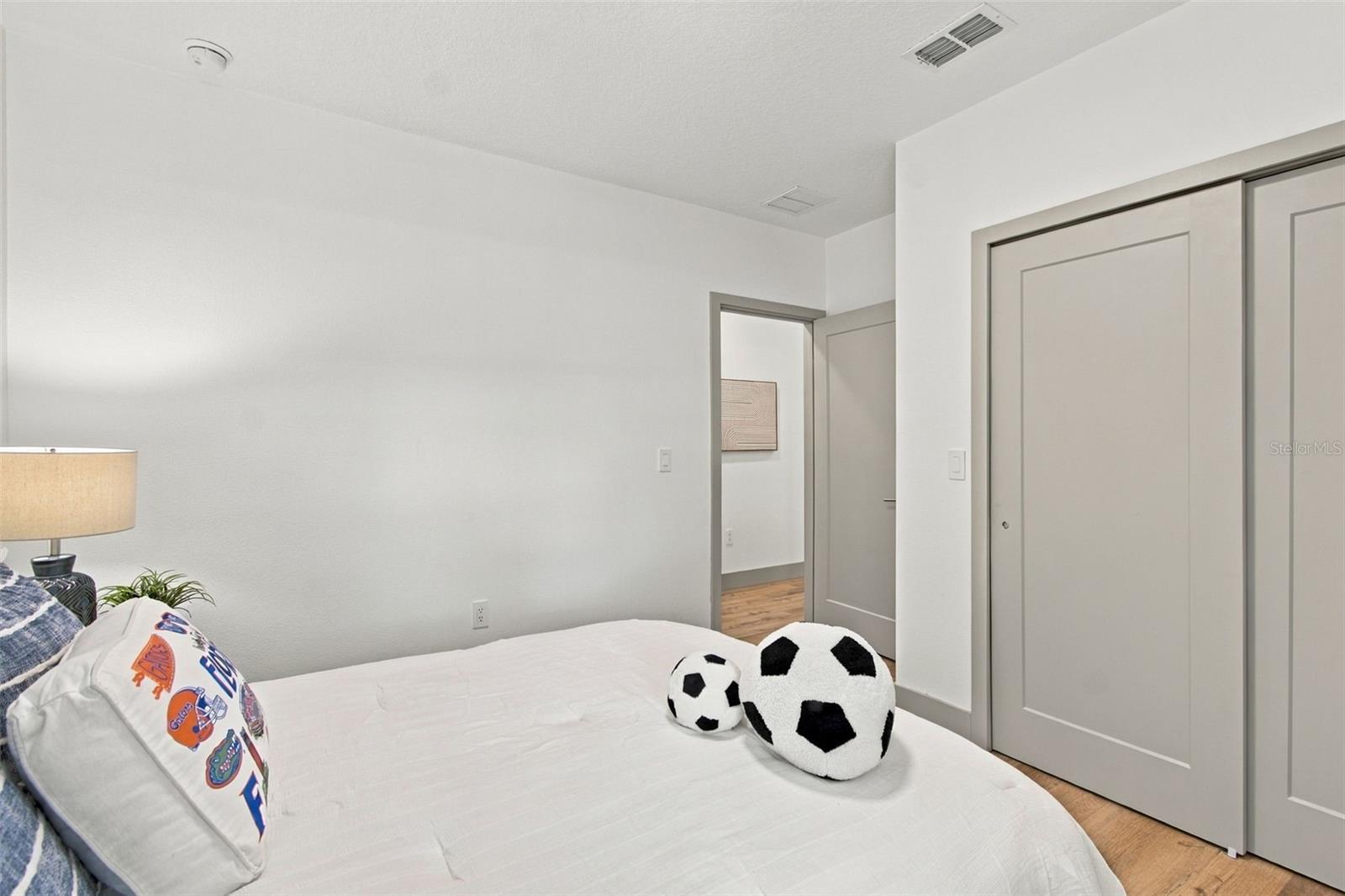 2230 KINGSTON ST S — photo 29