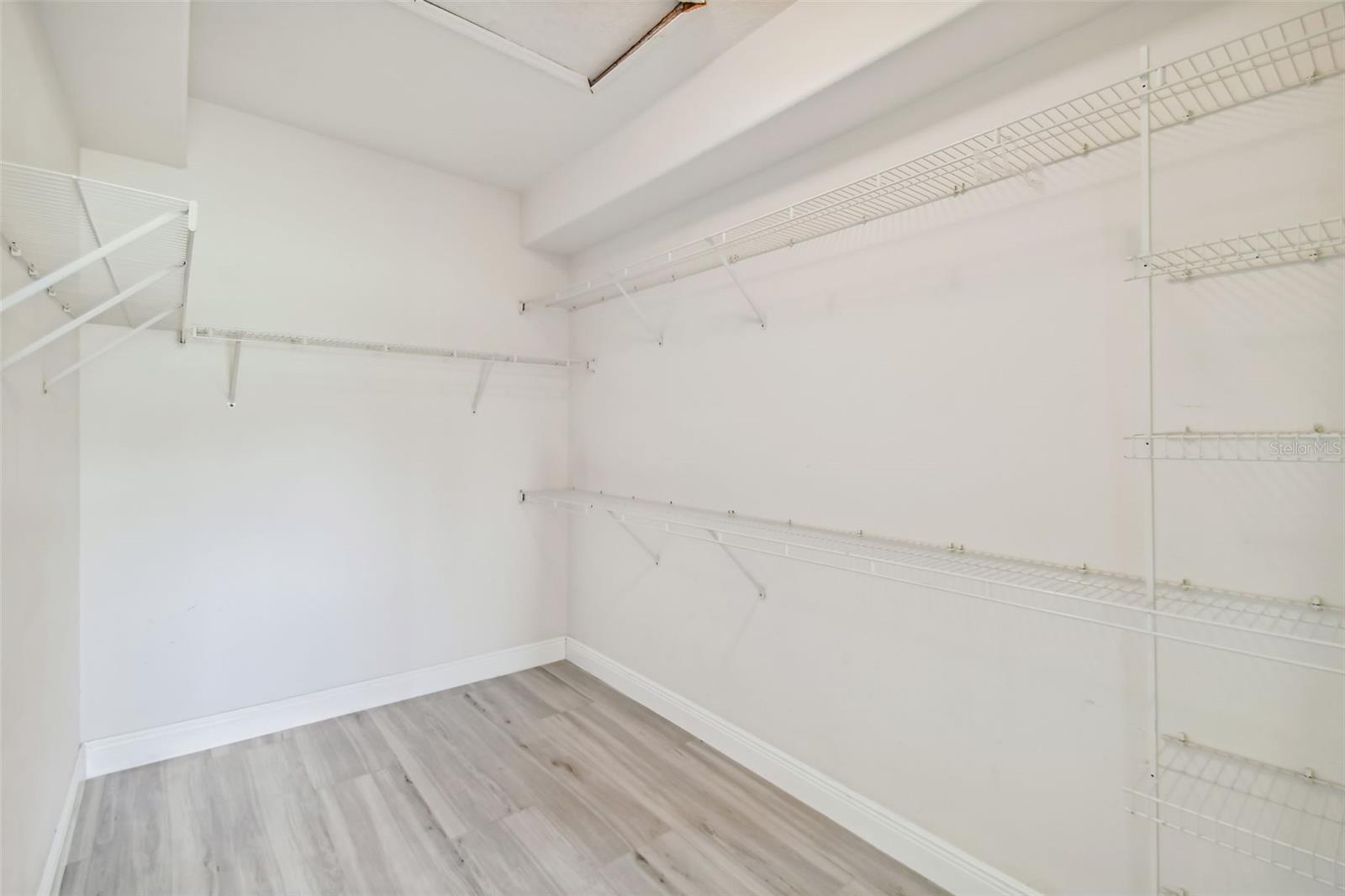 10412 LUCAYA DR — photo 15