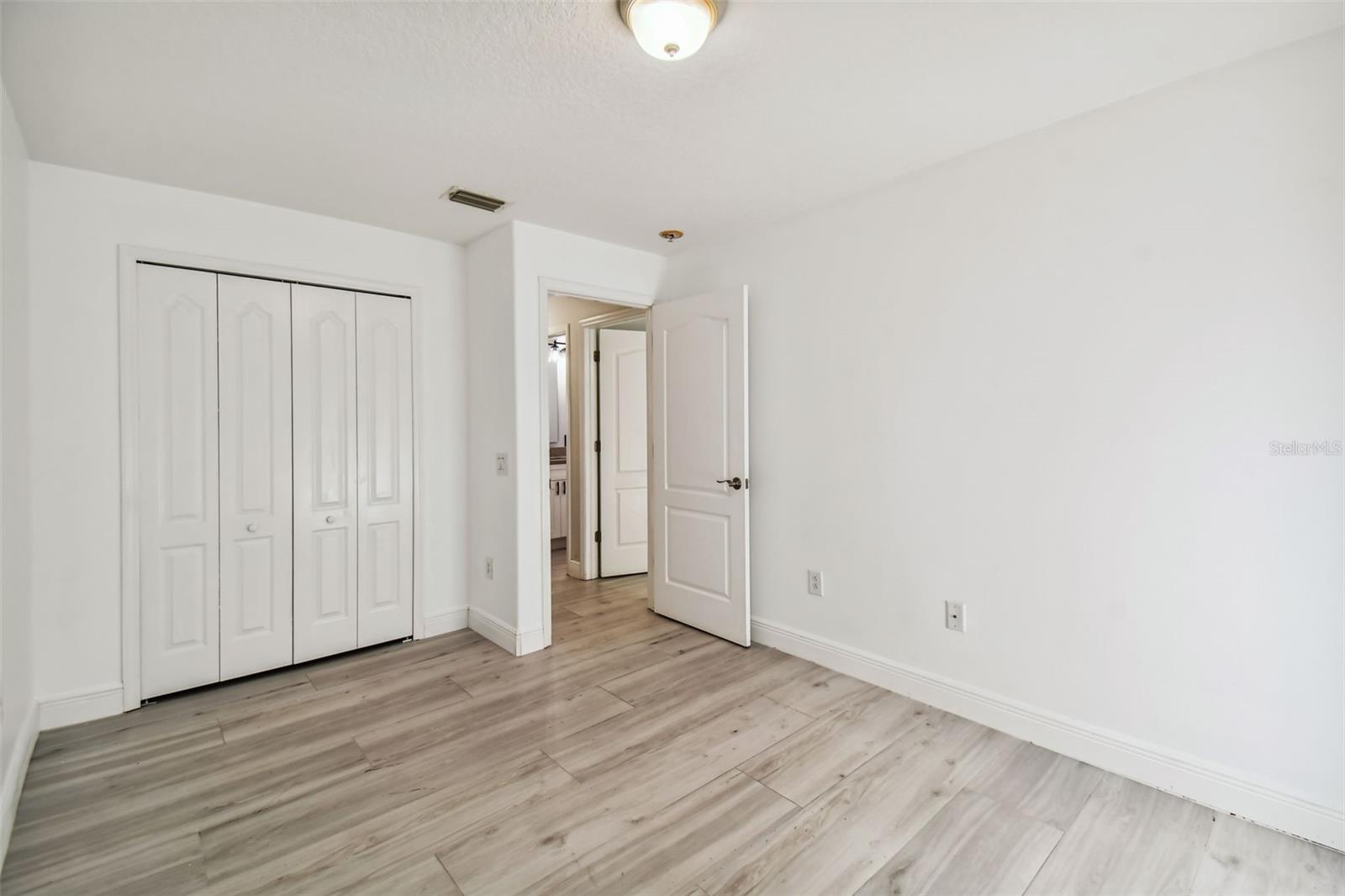 10412 LUCAYA DR — photo 31